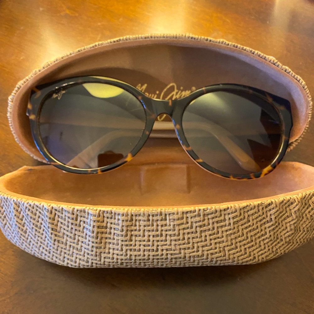 Maui Jim Venus pool brown tortoise